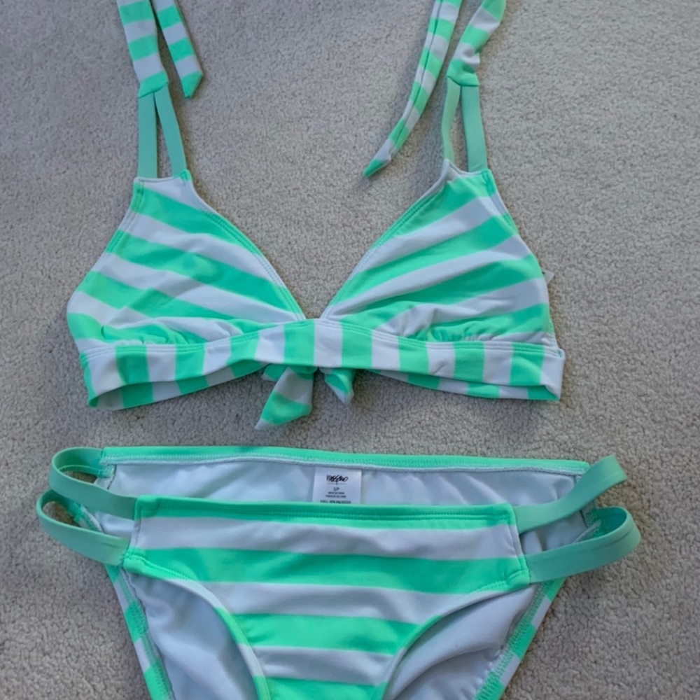 Bathing suit